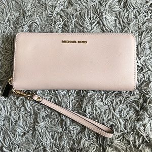 Michael Kors Wallet/Wristlet Light Pink with Gold Accents